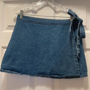 NWOT Sadie & Sage Anthropology Denim Wrap Skirt Tie Waist Mini Basic Size Large